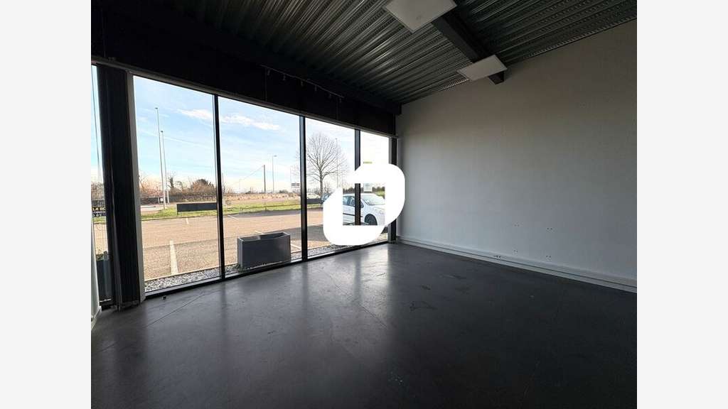 A louer Bureaux 84m² Taluyers