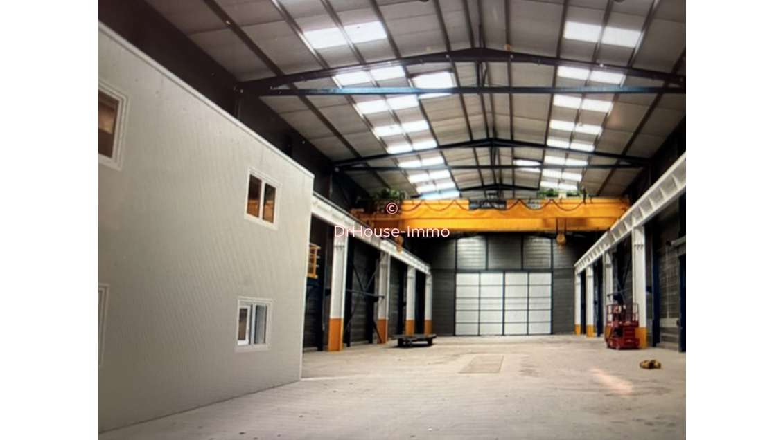 Locaux rénovés 1550m² RT2012 Hauts de Tancarville