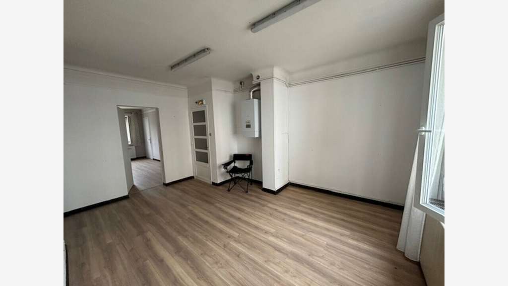 Bureaux 70m² à louer sur axe passant à Tarascon