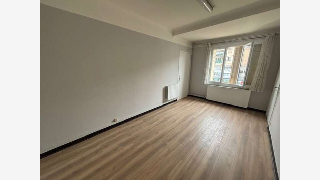 Bureaux 70m² à louer sur axe passant à Tarascon