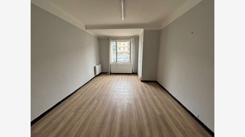 Bureaux 70m² à louer sur axe passant à Tarascon
