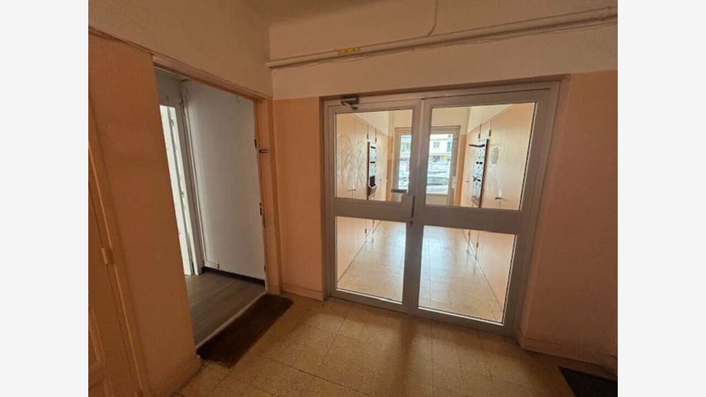 Bureaux 70m² à louer sur axe passant à Tarascon
