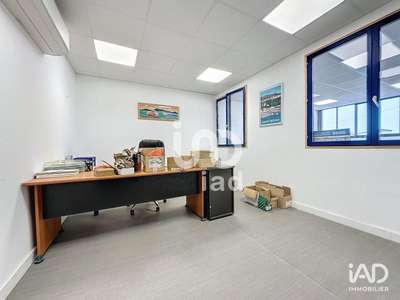 A louer local 135m² zone d'activité de Tarbes