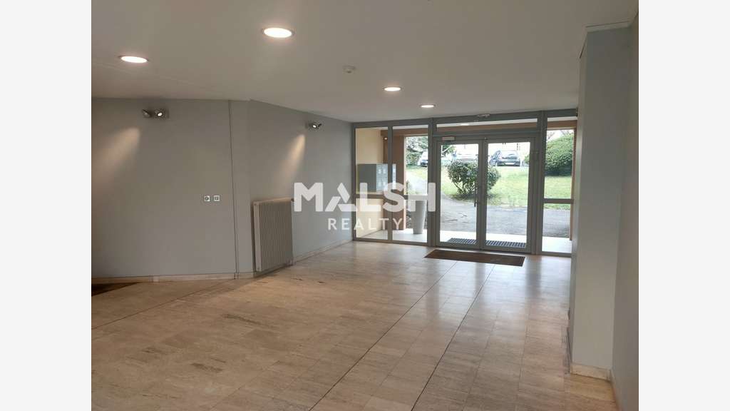 Bureaux de 150m² à louer à Tassin la Demi Lune
