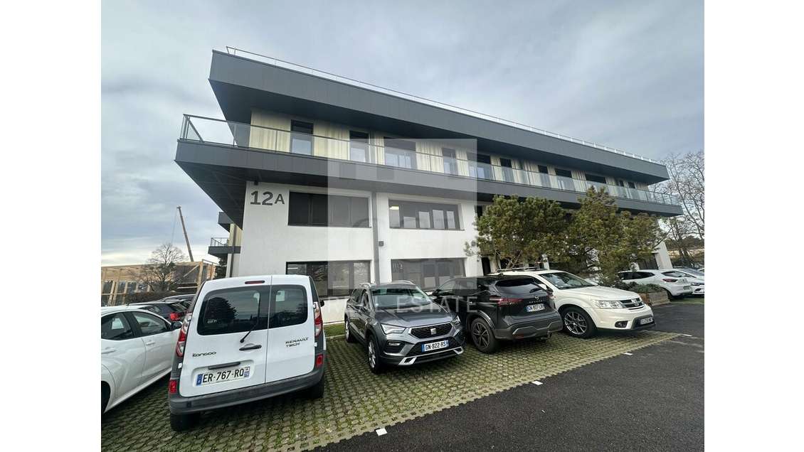 Bureaux rénovés à louer à Tassin-la-Demi-Lune