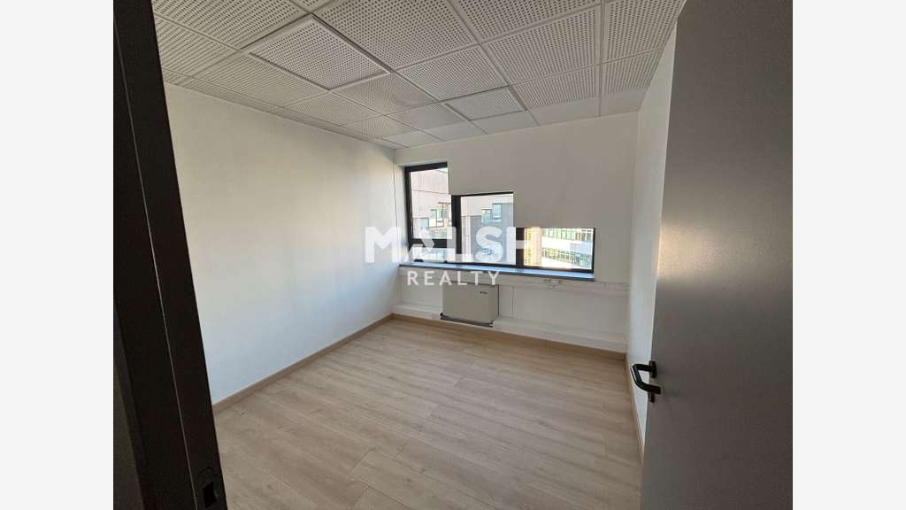 Bureaux 124m² à louer à Tassin-la-Demi-Lune