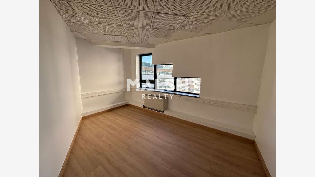 Bureaux 124m² à louer à Tassin-la-Demi-Lune