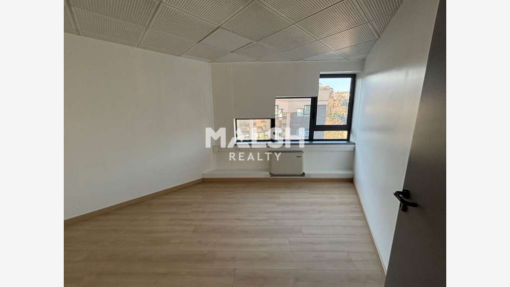 Bureaux 124m² à louer à Tassin-la-Demi-Lune