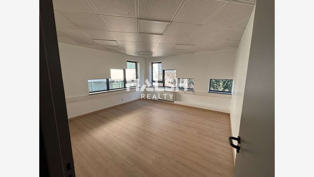 Bureaux 124m² à louer à Tassin-la-Demi-Lune