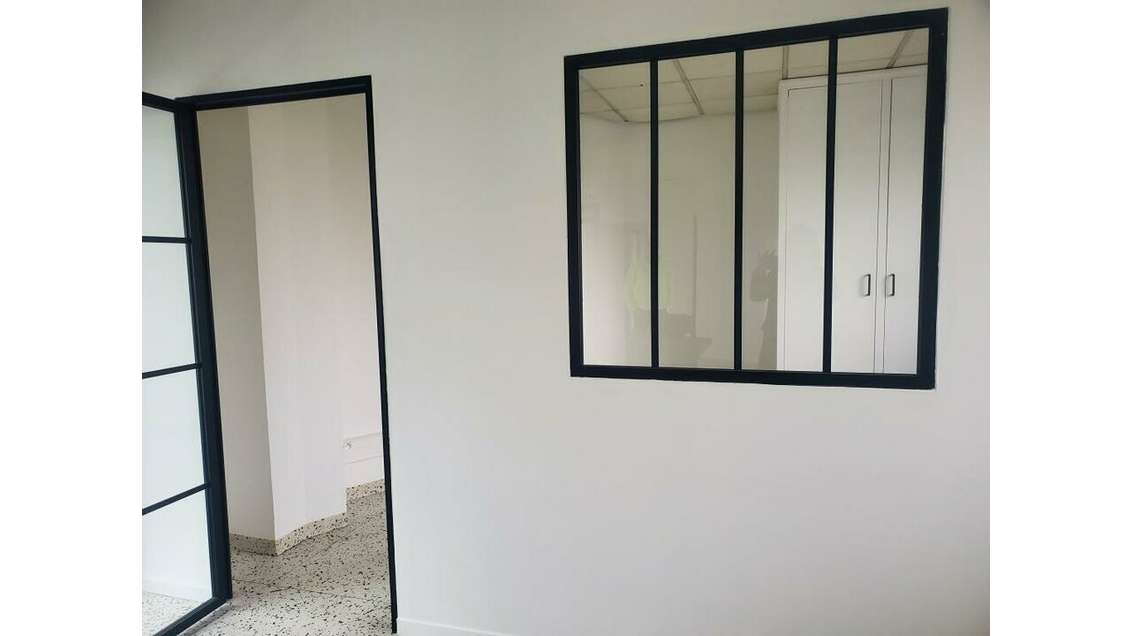 A louer bureaux lumineux de 70m² en R+1 à Tassin