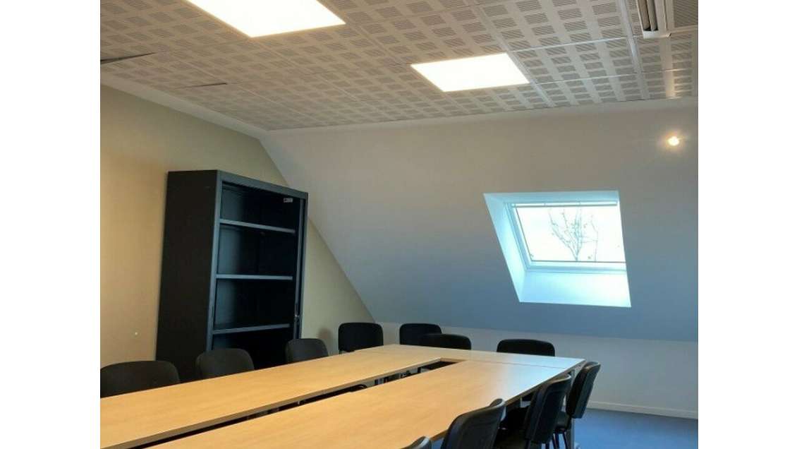 A louer bureaux 331m² Saint-Martin-lez-Tatinghem