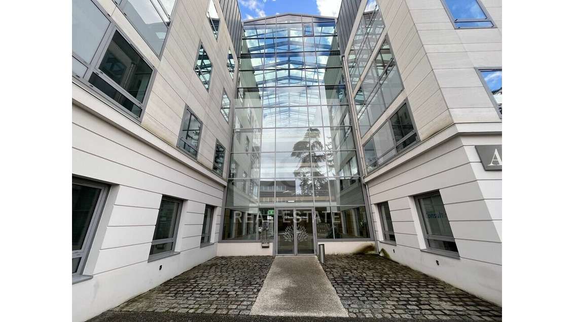 A louer bureaux 160m² Limonest au coeur de Techlid