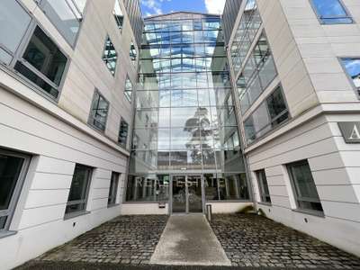 A louer bureaux 160m² Limonest au coeur de Techlid