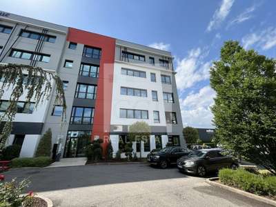 A louer bureaux 1817m² à Saint-Priest Technoland