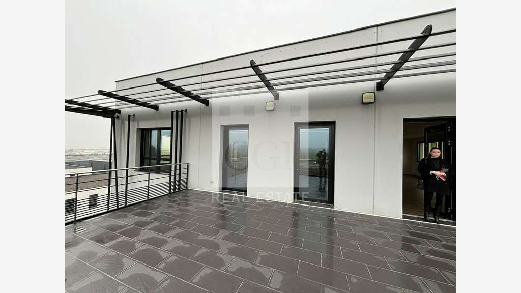 A louer bureaux 1817m² à Saint-Priest Technoland