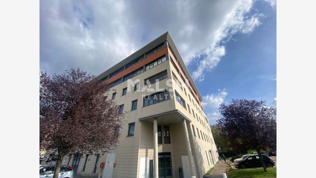 A louer bureaux 156m² grande terrasse à St-Étienne
