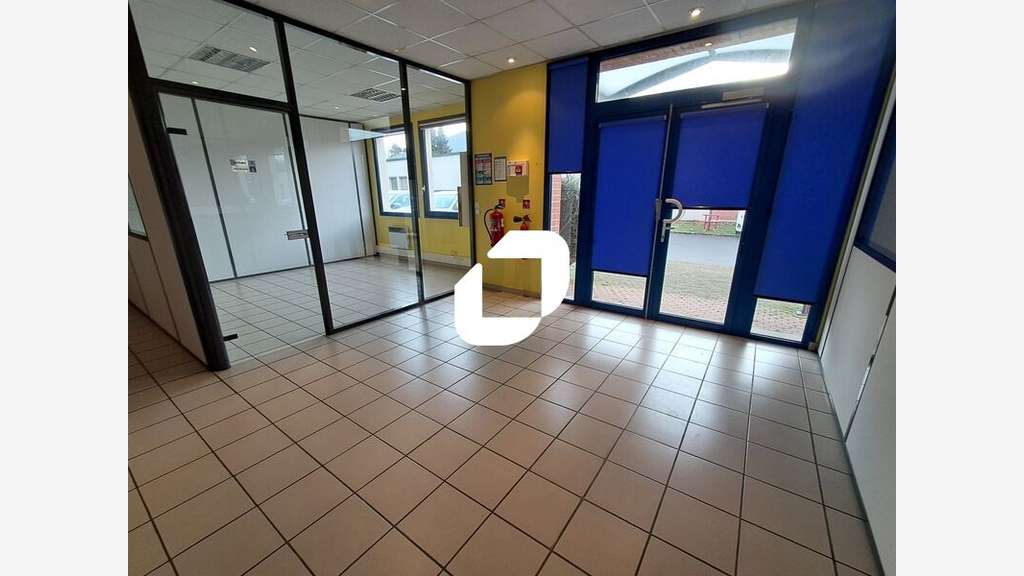A louer Bureaux 300m² Templemars