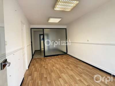 Loue local commercial 35m² proche centre Terrasson