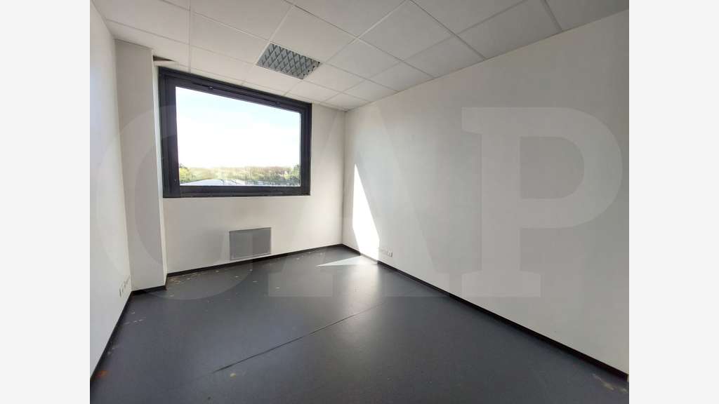 A louer bureaux 184m² à Theix-Noyalo