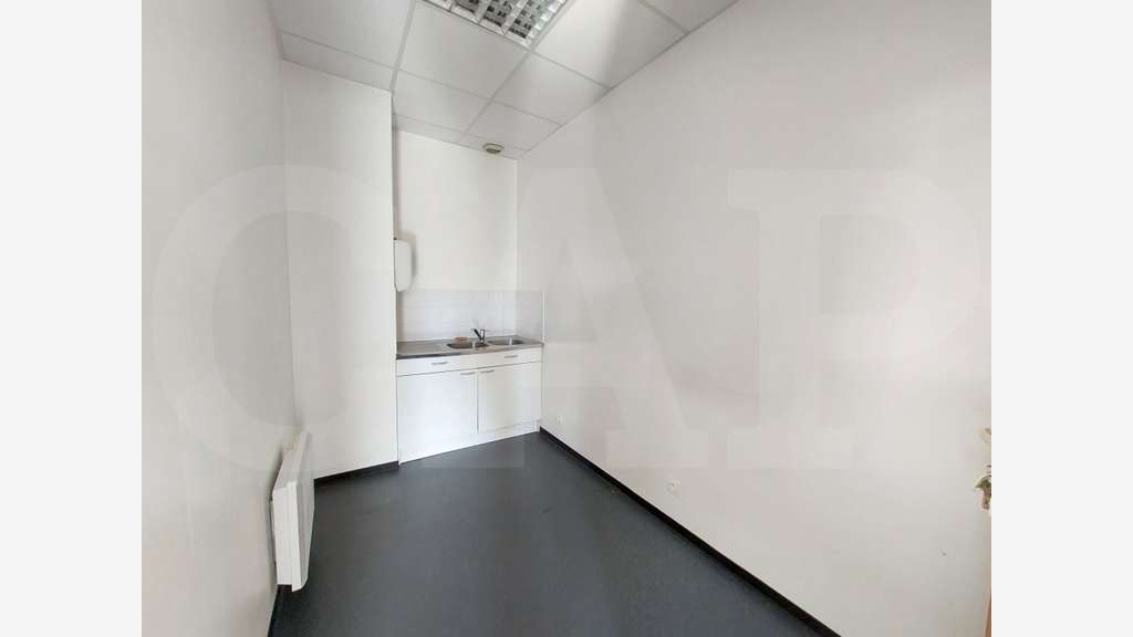 A louer bureaux 184m² à Theix-Noyalo