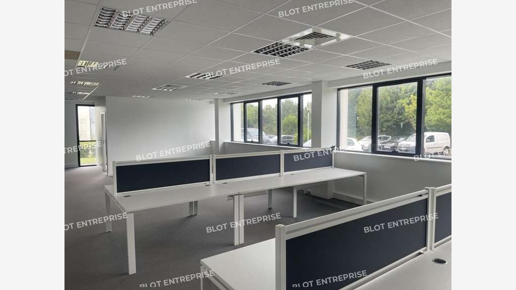 A louer bureaux 336m² RDC à Thorigné-Fouillard