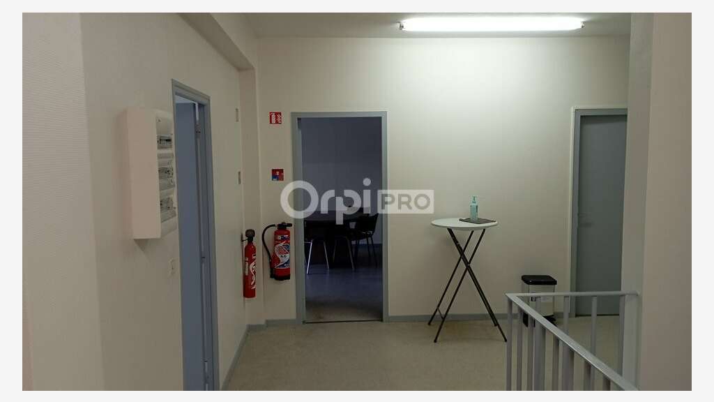 Bureaux 240m² R+1 à louer à Reims Tinqueux