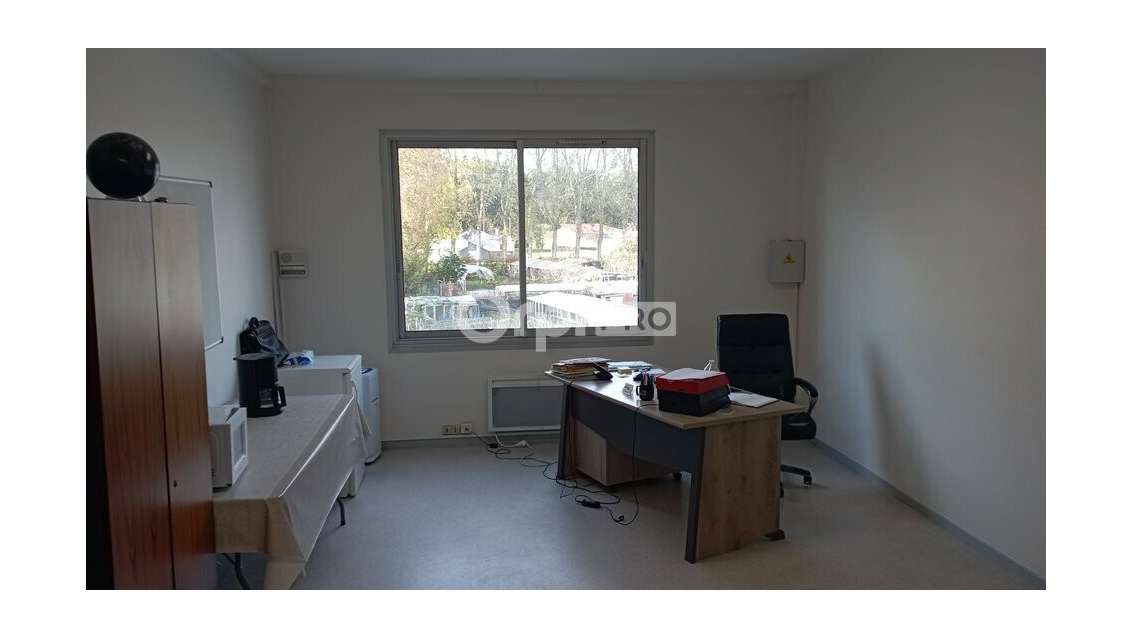 Bureaux 240m² R+1 à louer à Reims Tinqueux 