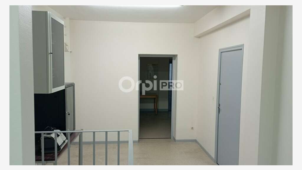 Bureaux 240m² R+1 à louer à Reims Tinqueux