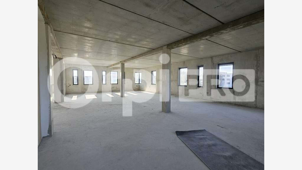 Bureaux 129.9 m²