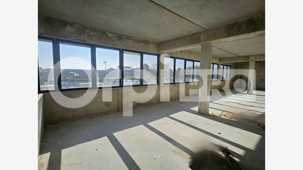 Bureaux 129.9 m²