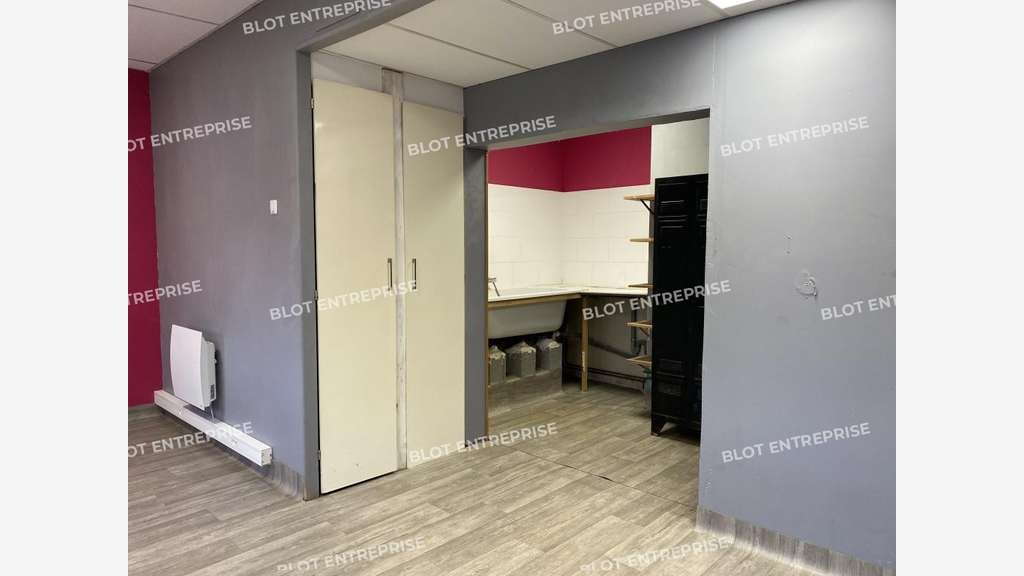 A louer bureaux 50m² ZA de Tinténiac