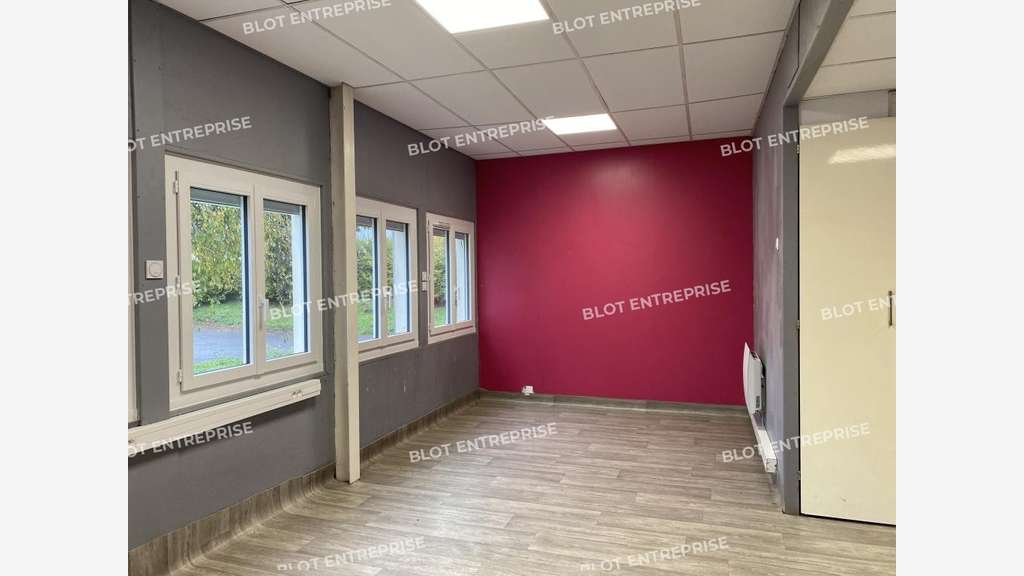 A louer bureaux 50m² ZA de Tinténiac