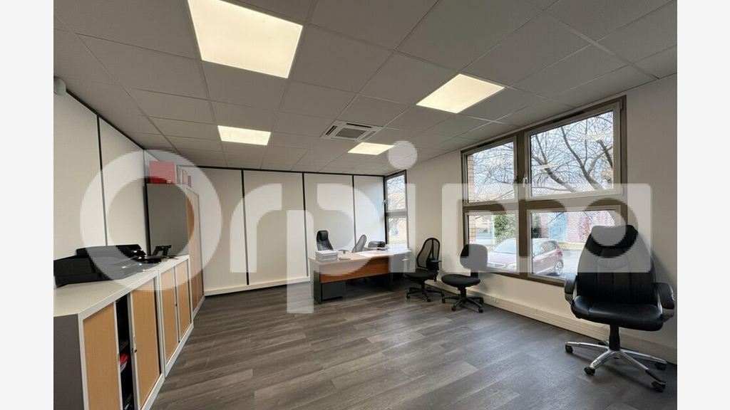 Bureaux fonctionnels à louer à Torcy