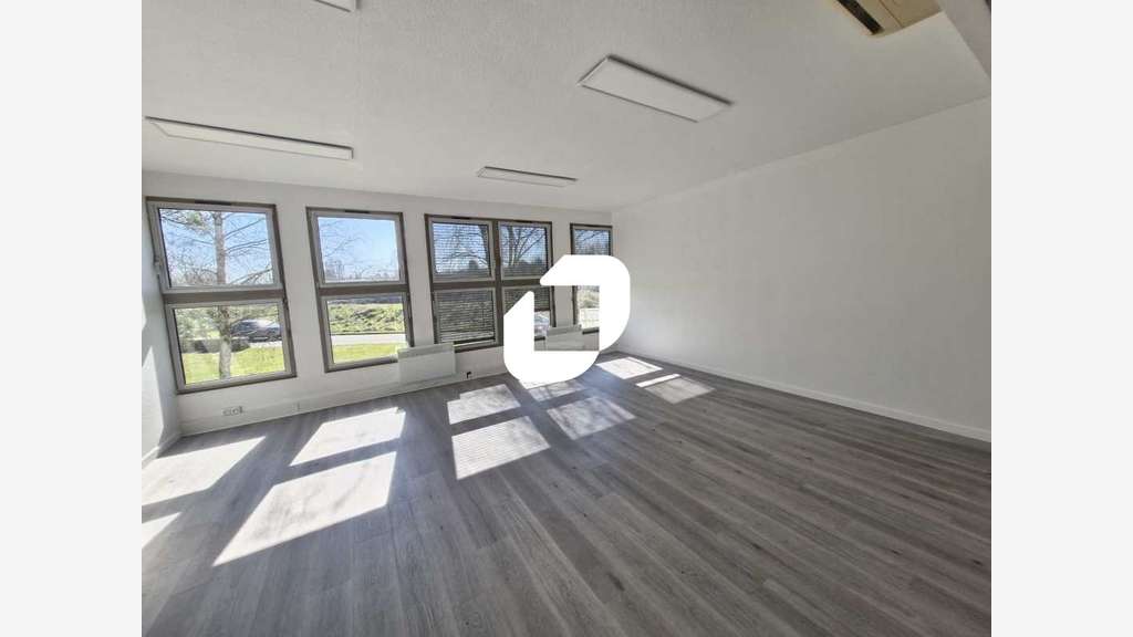 A louer Bureaux 147m² Torcy