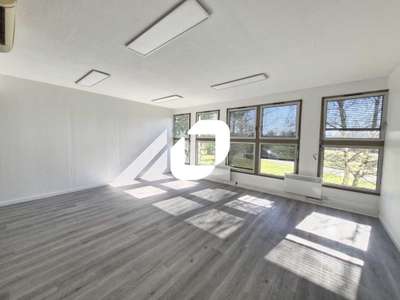 A louer Bureaux 147m² Torcy