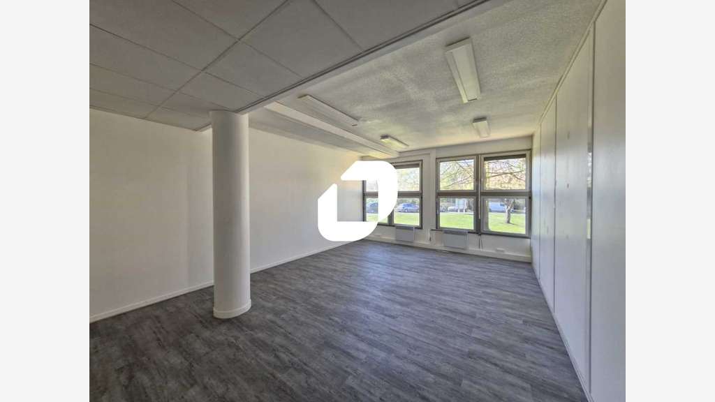A louer Bureaux 147m² Torcy