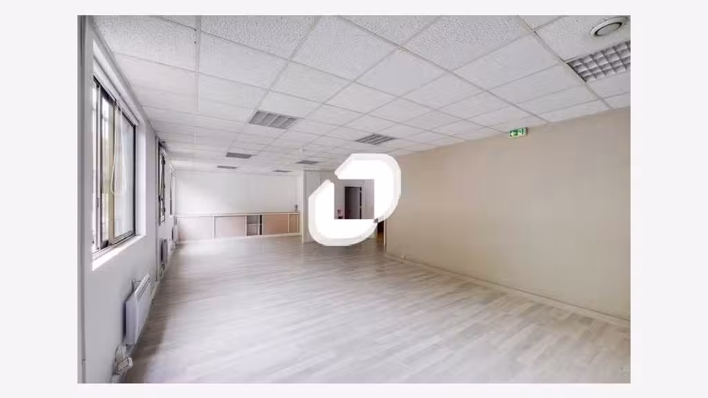 A louer bureaux de 39m² à Torcy prox A4