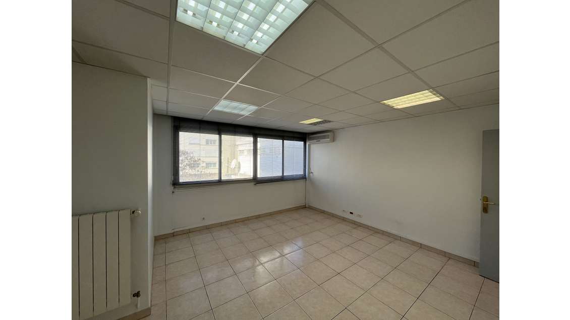A louer bureaux 103m² à Toulon Le Mourillon