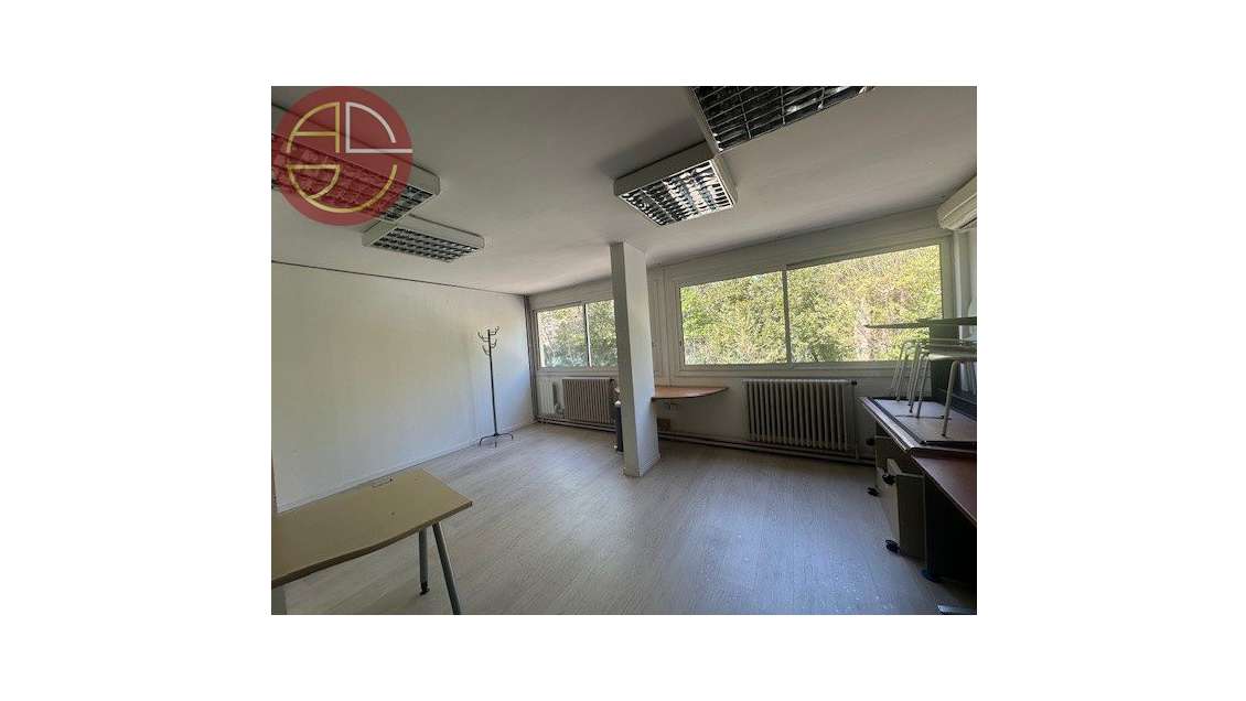 Loue bureaux 240m² à Toulouse centre Saint-Michel