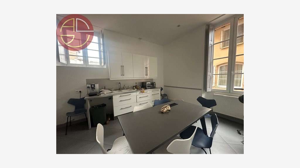 A louer bureaux 260m² R+1 Toulouse Palais Justice