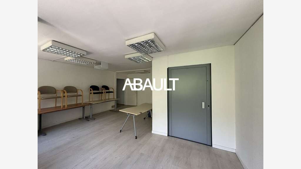 Bureaux 250m² R+1 à louer à Toulouse