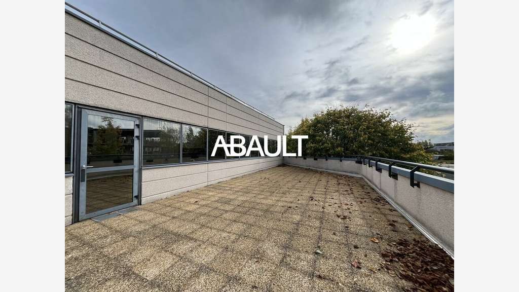 A louer plateaux de bureaux R+1 Cité de l'Espace