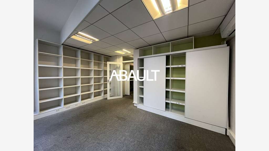 Bureaux 180m² R+1 à louer à Toulouse hyper centre