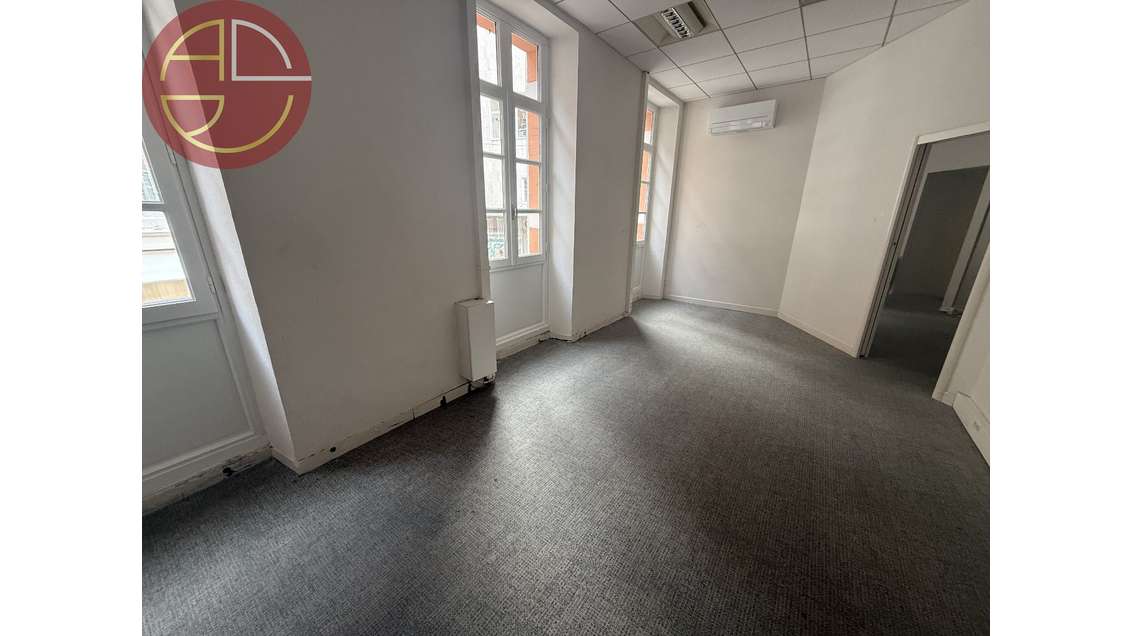 A louer bureaux 180m² R+1 à Toulouse hypercentre