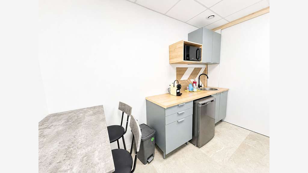 A louer 6 bureaux médicaux (19 à 20m²) à Toulouse
