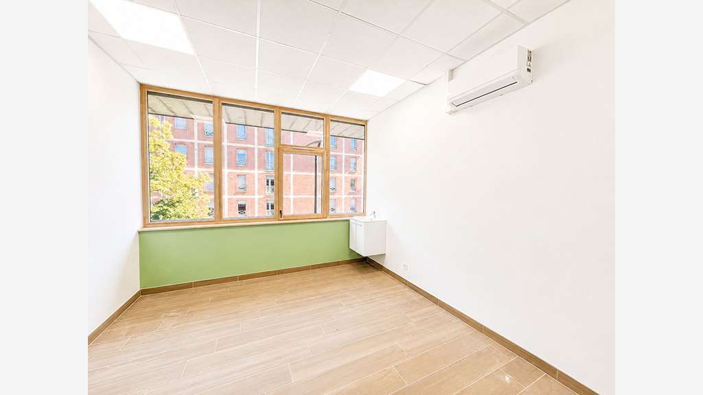 A louer 6 bureaux médicaux (19 à 20m²) à Toulouse