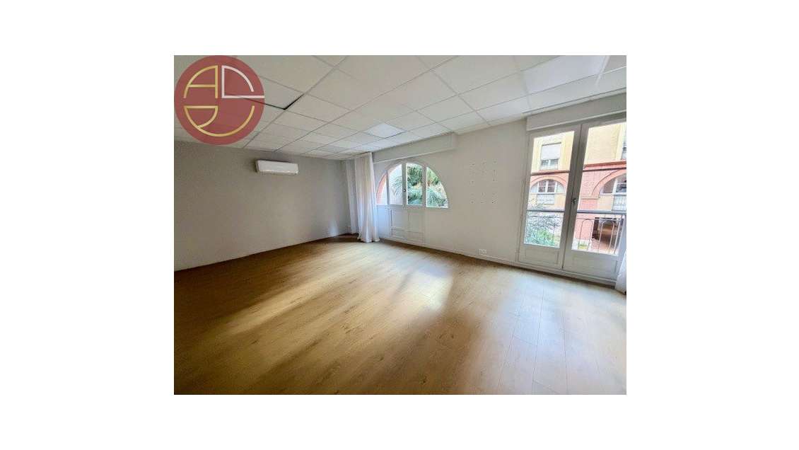 A louer bureaux rénovés 200m² Toulouse hypercentre