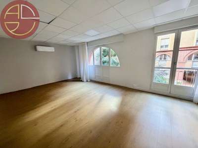 A louer bureaux rénovés 200m² Toulouse hypercentre