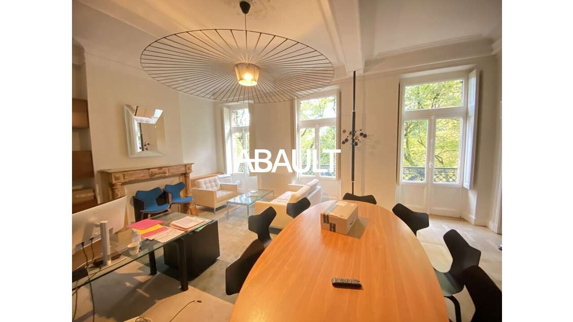 Bureaux 293m² à louer à Toulouse Rue de Resseguier