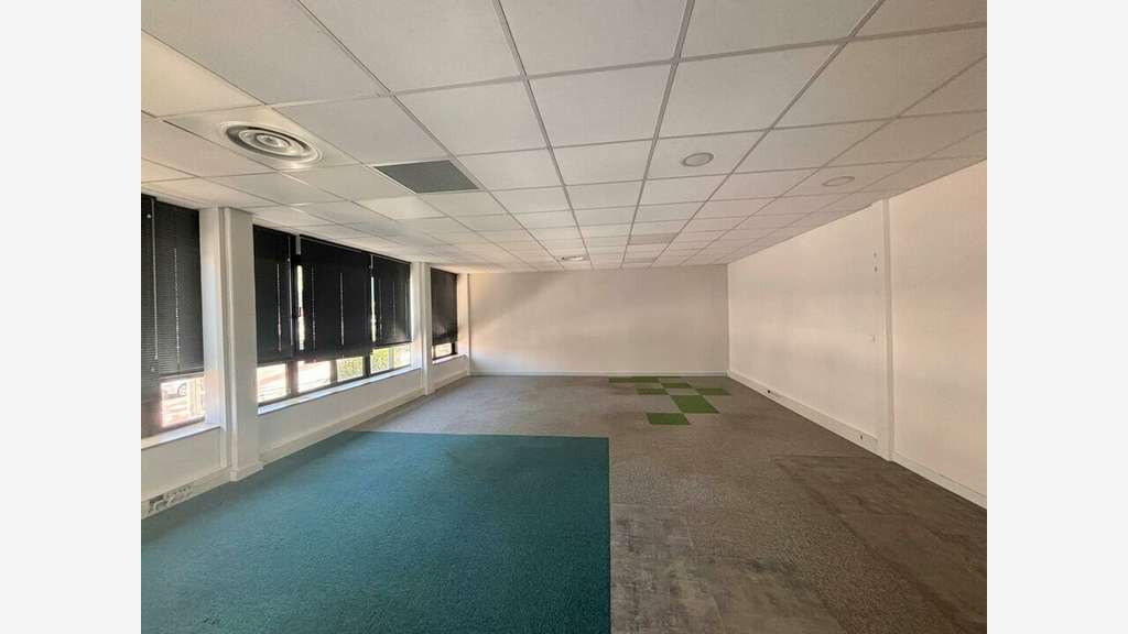 Bureaux 108m² à louer Toulouse Jolimont, Roseraie